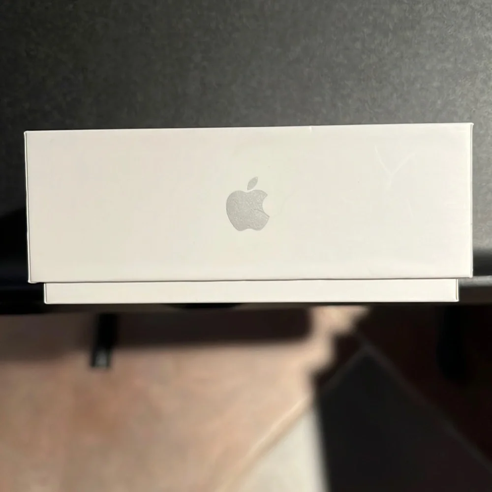 Apple AirPods wireless charging case White BOX ONLY
